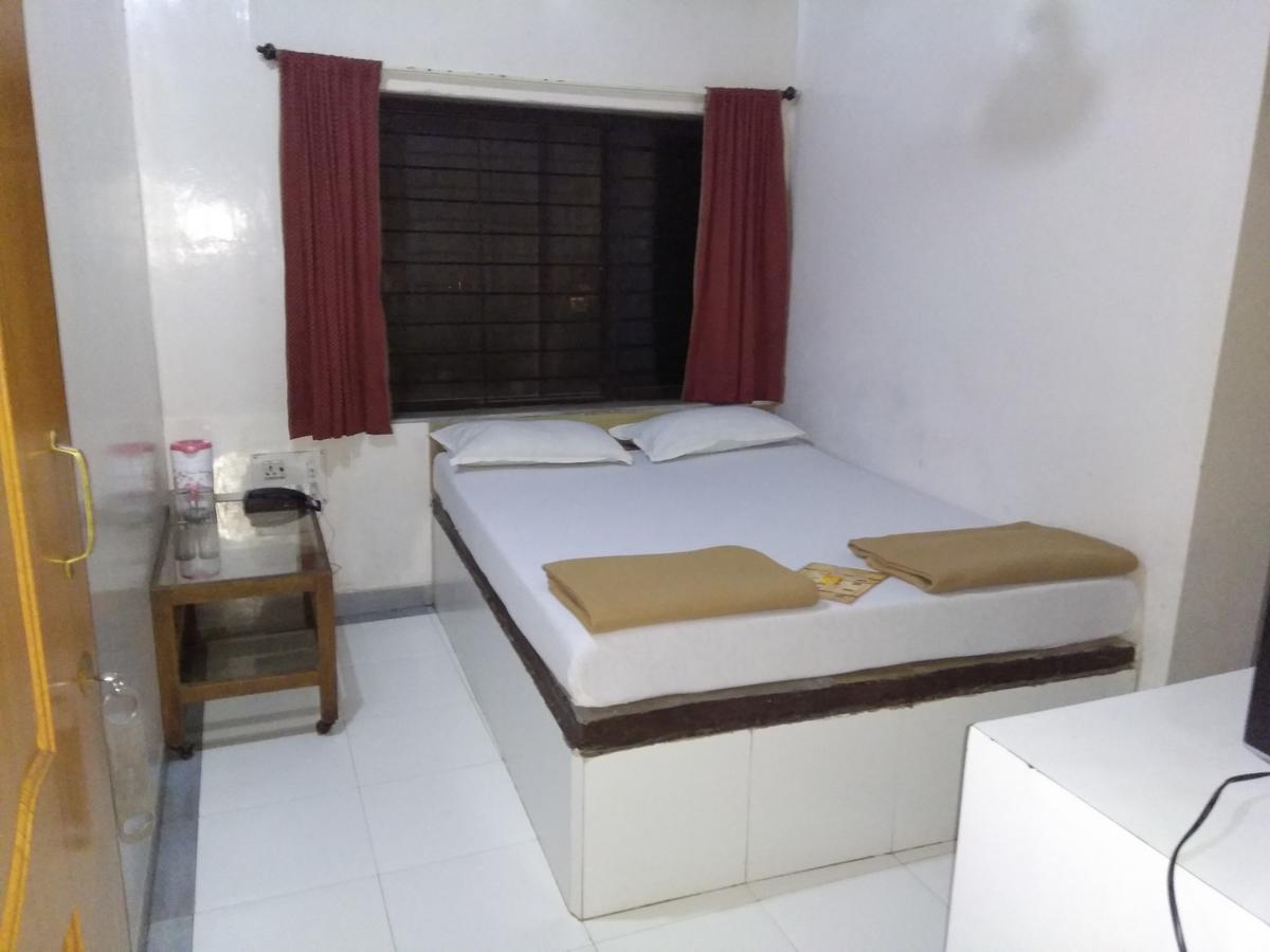 Hotel Ashoka Лонавала Экстерьер фото